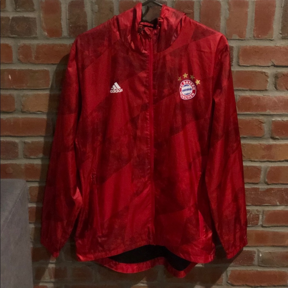 Adidas F.C. Bayern windbreaker lightweight jacket
